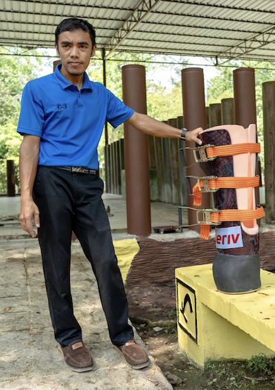 Thai prosthetist who designed prosthetic leg for an elephant